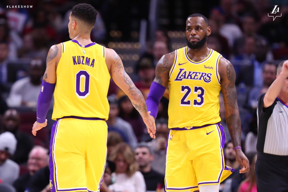 他面临的不 他面临的不