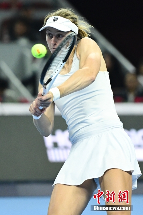 备受瞩目的 备受瞩目的