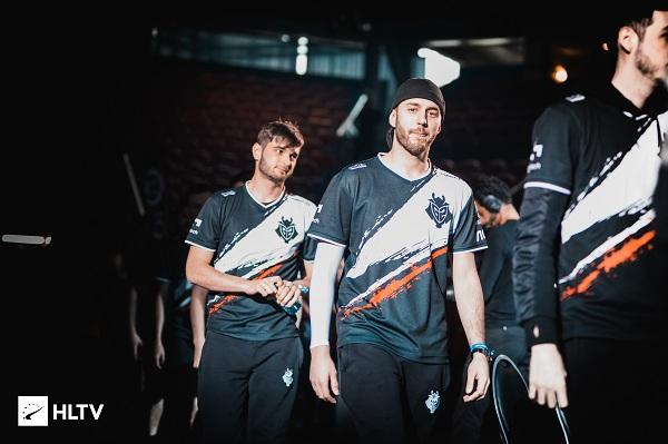 他不仅送出 他不仅送出